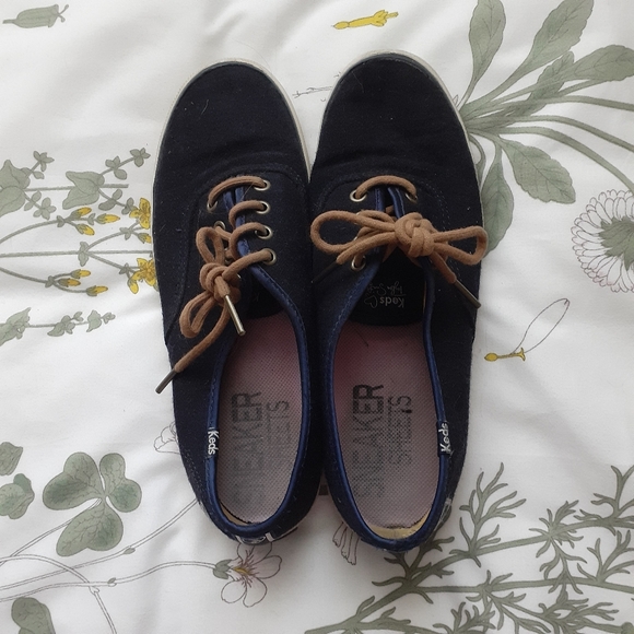 ❤ Navy Felt Keds Size 7 EUC - Picture 2 of 5